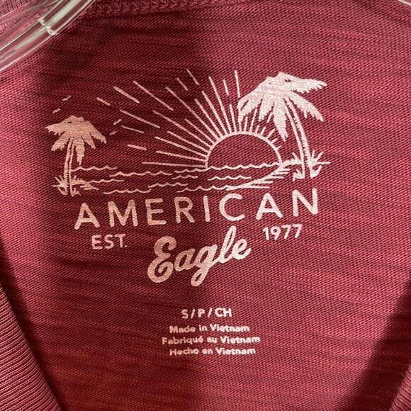 American Eagle Soft Slub Dip Dye Graphic T-shirt. Size Small. - Picture 3 of 6